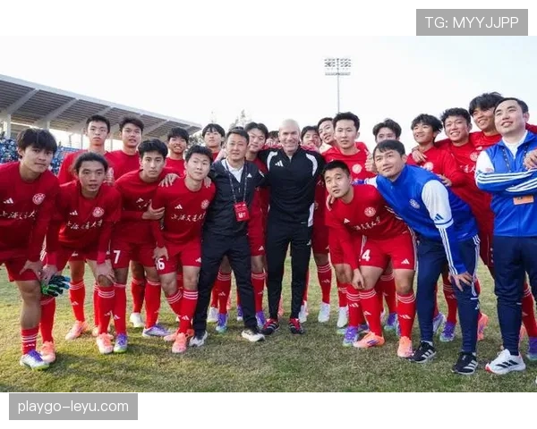 齐达内稳健执教铸就球队一致性,赛季成功彰显再创辉煌潜力 齐达内稳健执教铸就球队一致性,赛季成功彰显再创辉煌潜力