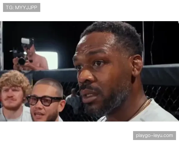 乔恩·琼斯训练完直接去提了辆限量超跑,油门声比对手倒地还响 乔恩·琼斯训练完直接去提了辆限量超跑,油门声比对手倒地还响