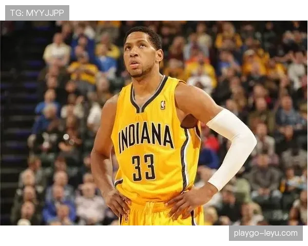 丹尼·格兰杰持续提升无球跑动效率拉开外线空间助球队攻防转换