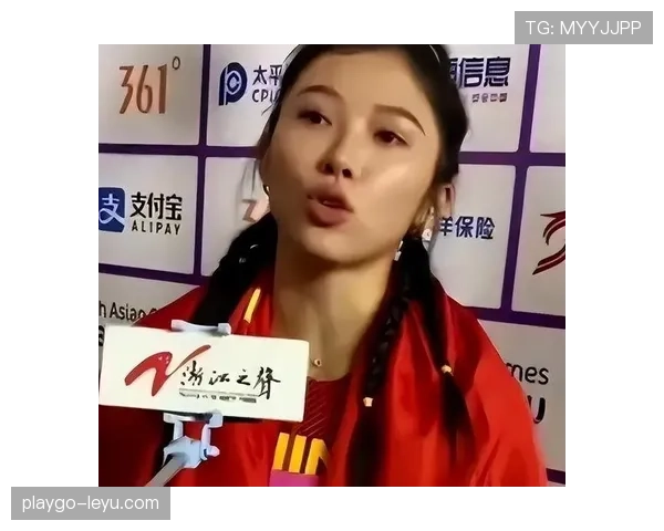 吴艳妮随手一张生活照像时装周，我这月度消费清单瞬间没脸见人